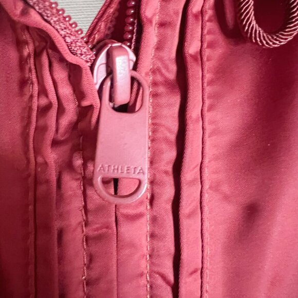 Athleta Escape Jacket in Canyon Red Rain Coat Windbreaker Running Jacket Size XS - Picture 7 of 11